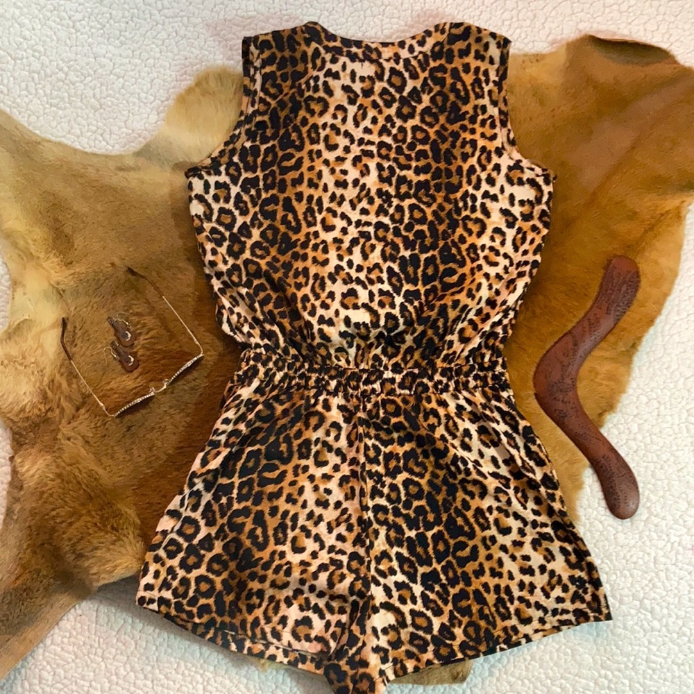 Leopard Button-Up Romper - Picture 2 of 2